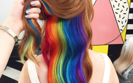 Скрытая радуга - новый тренд покраски волос