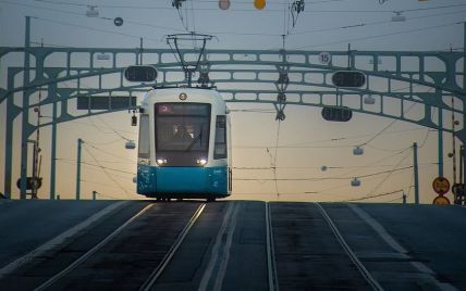 За секс в метро полицейского с задержанной наказано его начальство