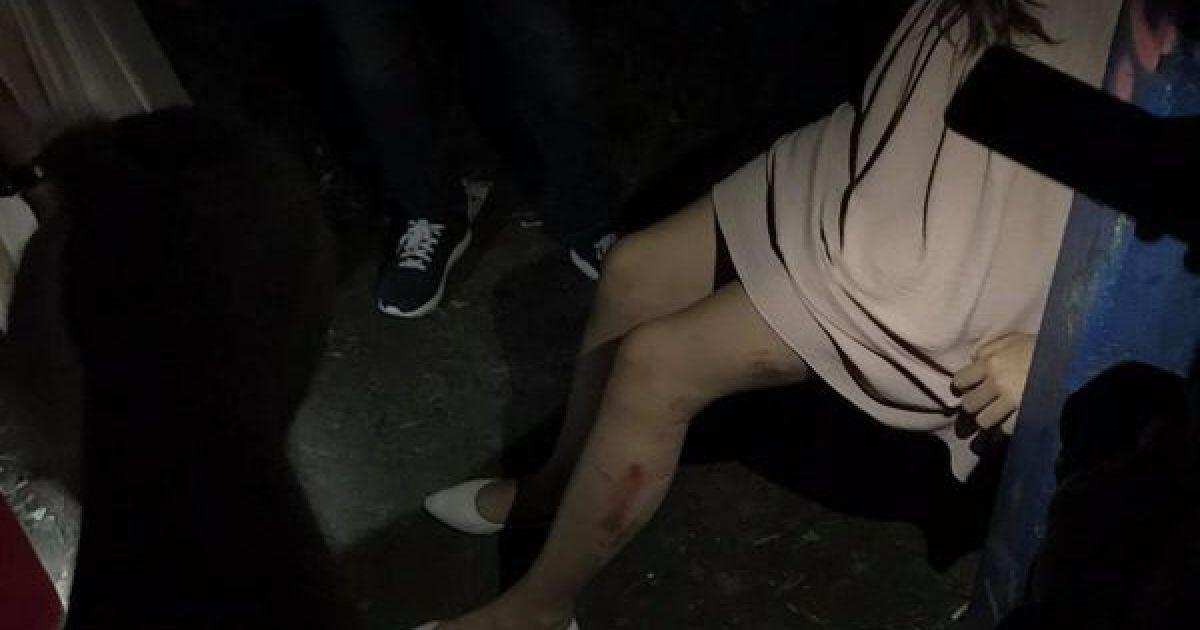 Визволяли рятувальники: у Львові 11-річна дівчинка на залізничній станції застрягла ногою між бетонних плит