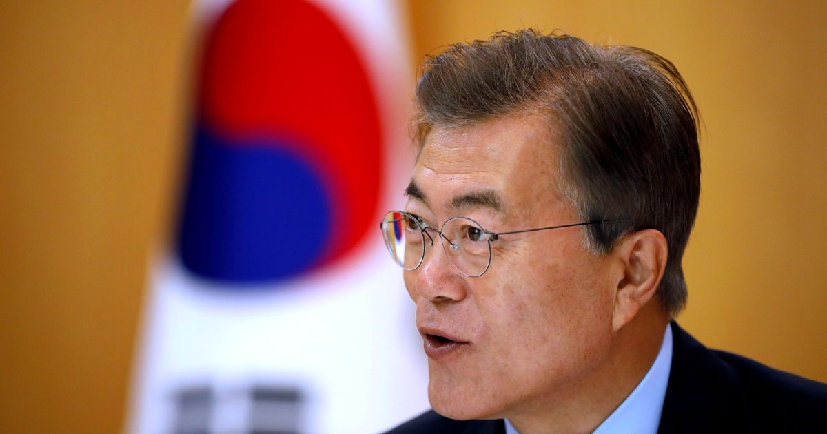 Южная Корея отправила в КНДР представителей для подготовки встречи лидеров стран