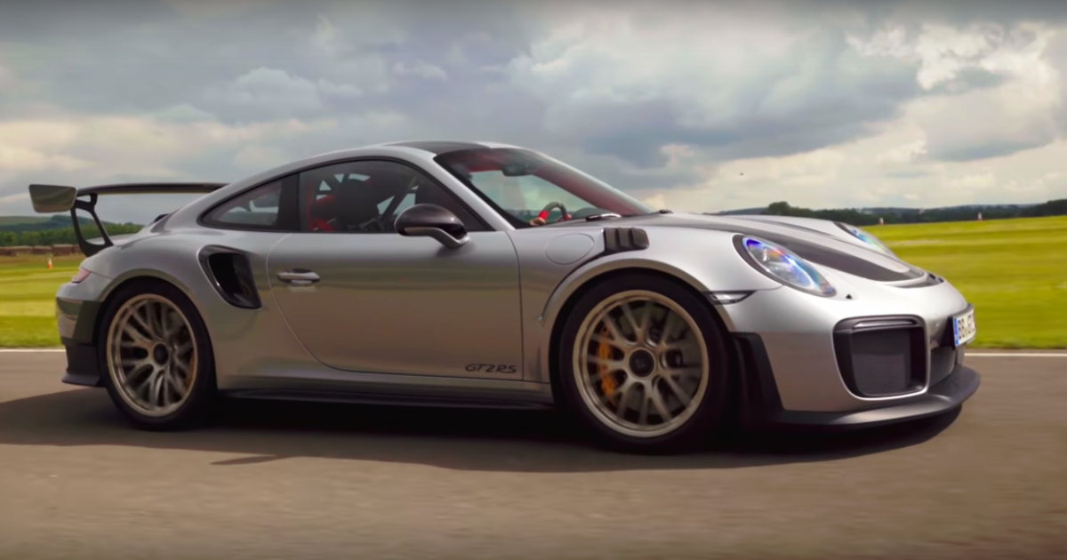 Porsche 911 GT2 RS разогнался на гоночной трассе до 336 км/ч