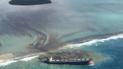 На острове Маврикий с японского танкера вытекло тысячи тонн нефти: в океане образовалось огромное пятно
