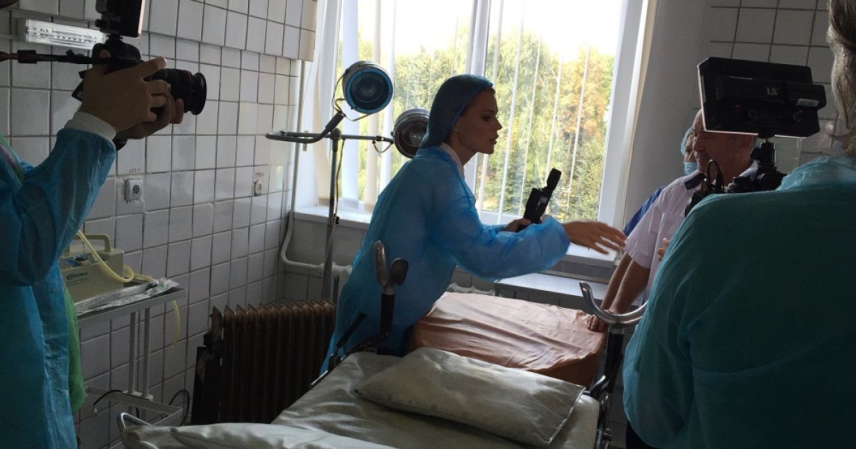 "Инспектор Фреймут" взялся за украинские роддома / © пресс-служба канала "1+1"