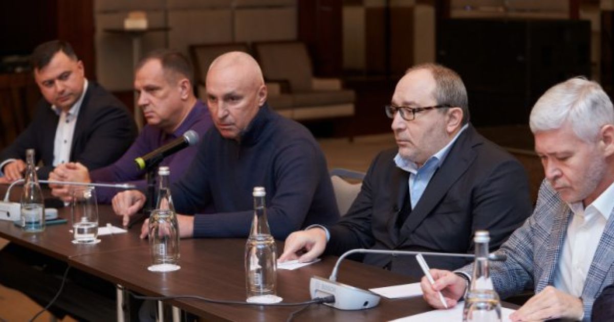 "Раздавил бы, как клопа". Кернес и глава ОГА спорят за руководство антикризисного штаба по коронавирусу