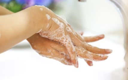Миття рук або дезінфекція: поради експертів ВООЗ