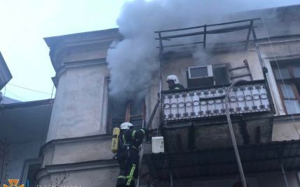 В Одессе в загроможденной хламом квартире сгорел мужчина