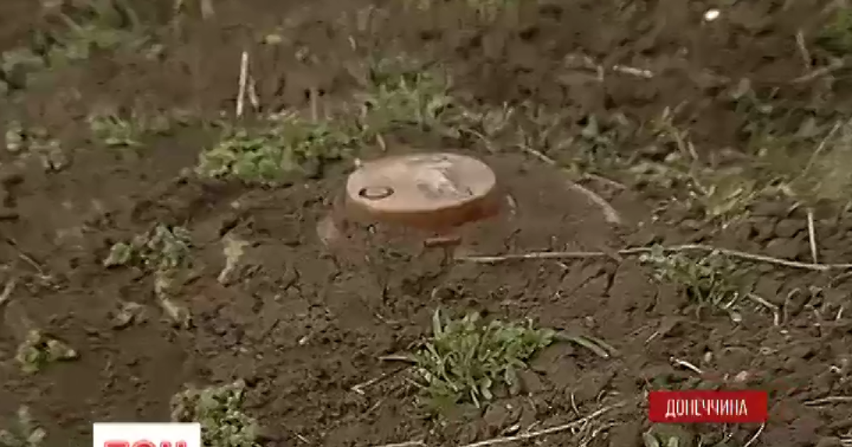 Поблизу Маріуполя селяни поволі повертаються до оброблення землі