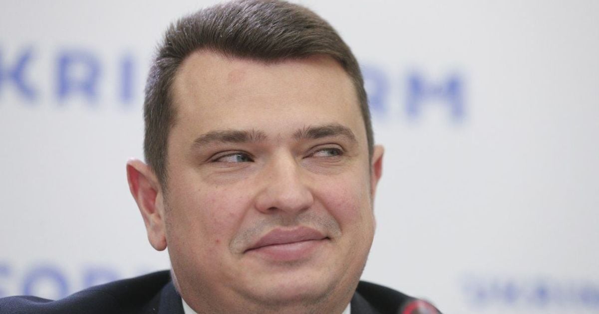 У НАБУ розповіли, скільки заробив їхній очільник 2021 року