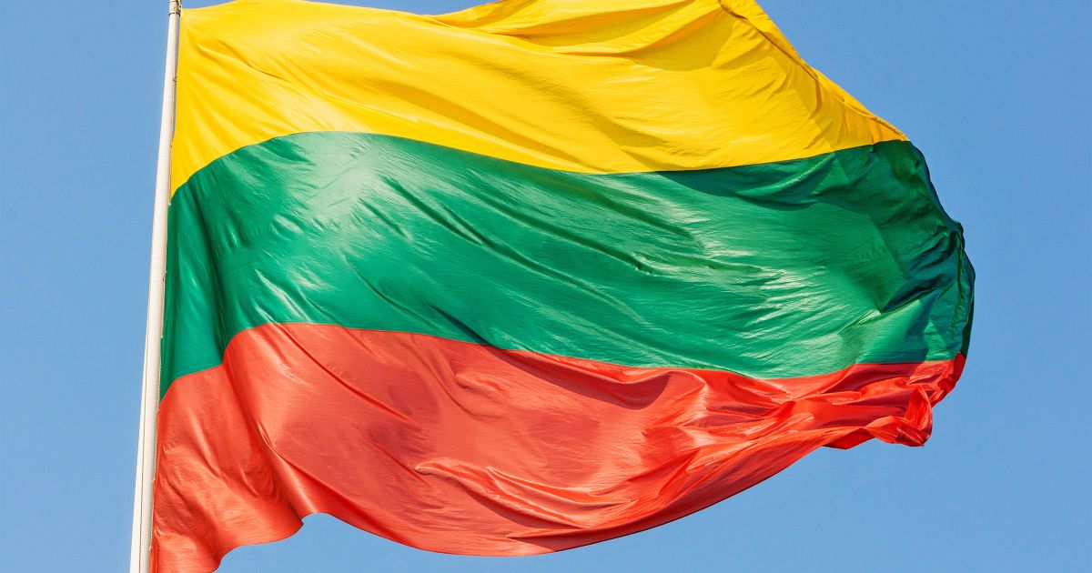 Не только железная дорога: Литва запретила России перевозить по своей территории еще и автомобильные грузы
