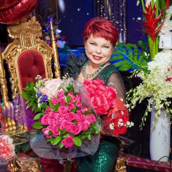 Мама Наташі Корольової розповіла про свого бойфренда: "Він втратив свою дружину"
