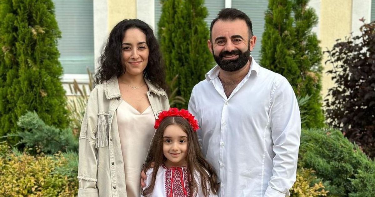 Арам Арзуманян з родиною