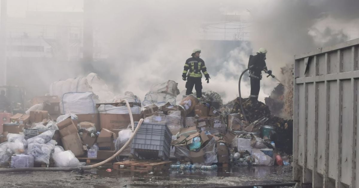 Пожежа на утилізаційному підприємстві у м. Обухів_3 / © ДСНС у Київській області