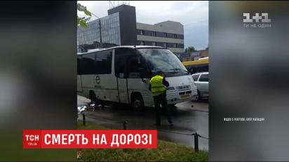 У Борисполі рейсовий автобус збив школярок, одна дитина загинула