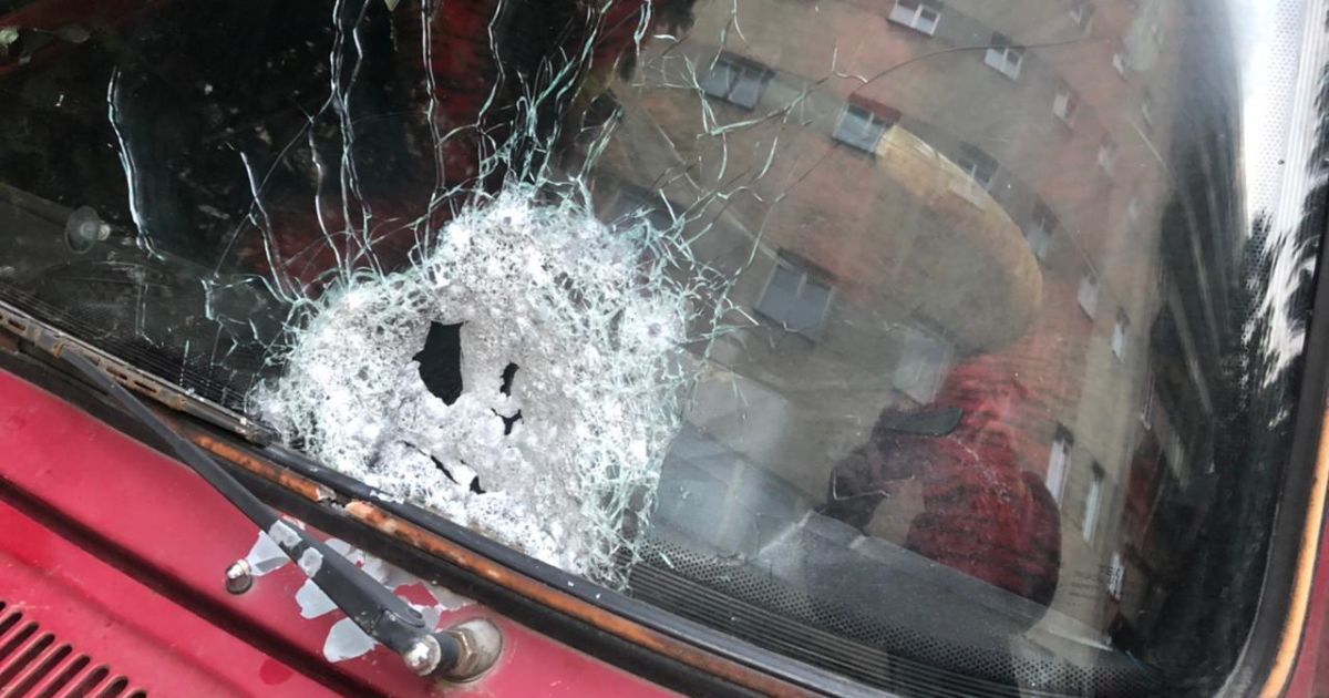 У Чернівцях стріляли в авто і поранили двох людей: кого вже затримали