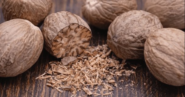 Мускатний оріх Мускатний оріх