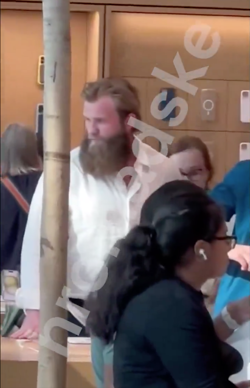 Артем Дмитрук у Лондоні / Скирншот з відео hromadske / ©