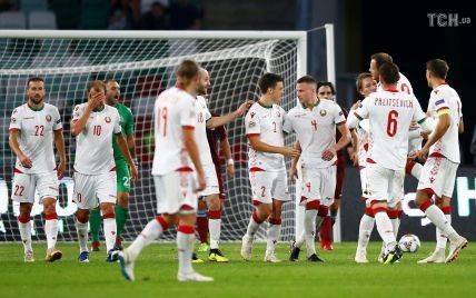 "Кто не скачет, тот москаль": белорусские фанаты горячо поддержали Украину во время матча Лиги наций