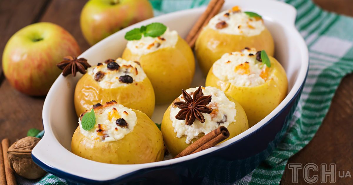 Запеченные яблоки с творогом и медом