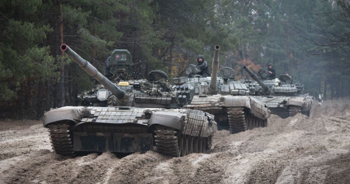"Ніч бажано провести в сховищі": мешканців Дніпропетровщини повідомили про небезпеку