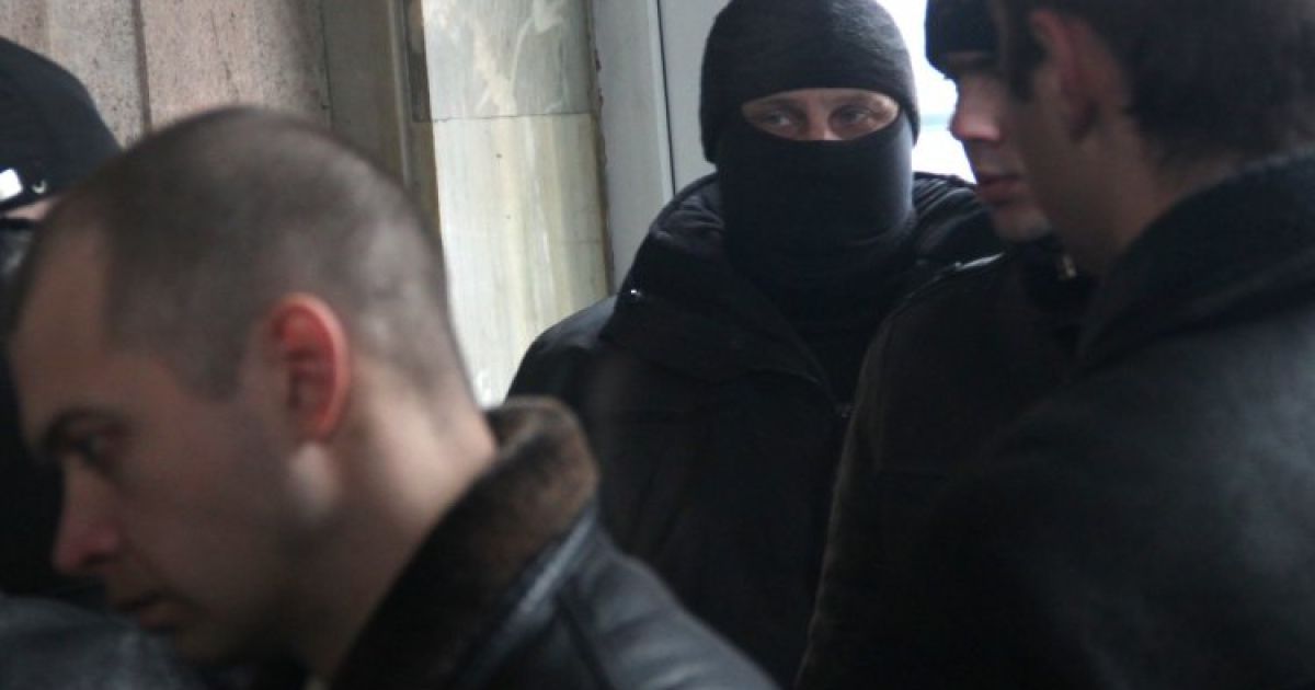 Были изъяты деньги и документы