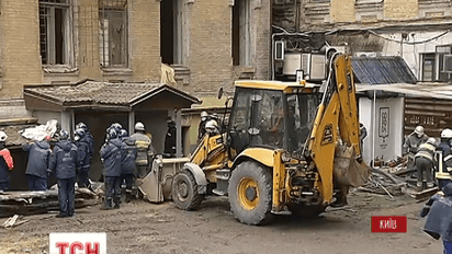 З-під уламків зруйнованого будинку у центрі столиці зранку дістали два тіла