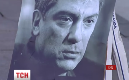В годовщину убийства Немцова в Киеве состоялся трибунал над чучелом Путина