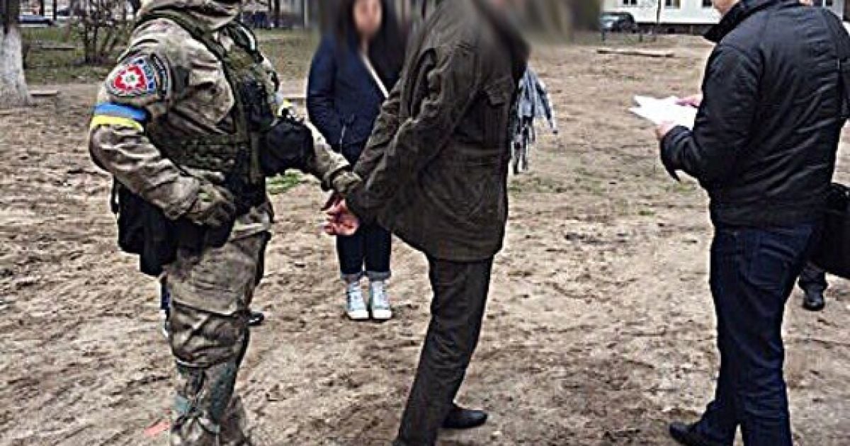 В Киеве на взятке в 270 тыс. гривен погорел чиновник ГФС