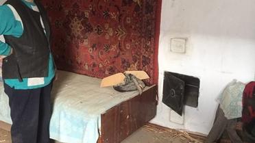 мінометний снаряд влетів у житловий будинок в Авдіївці_2 / © facebook.com/Вячеслав Аброськин