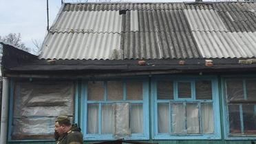 мінометний снаряд влетів у житловий будинок в Авдіївці_3 / © facebook.com/Вячеслав Аброськин