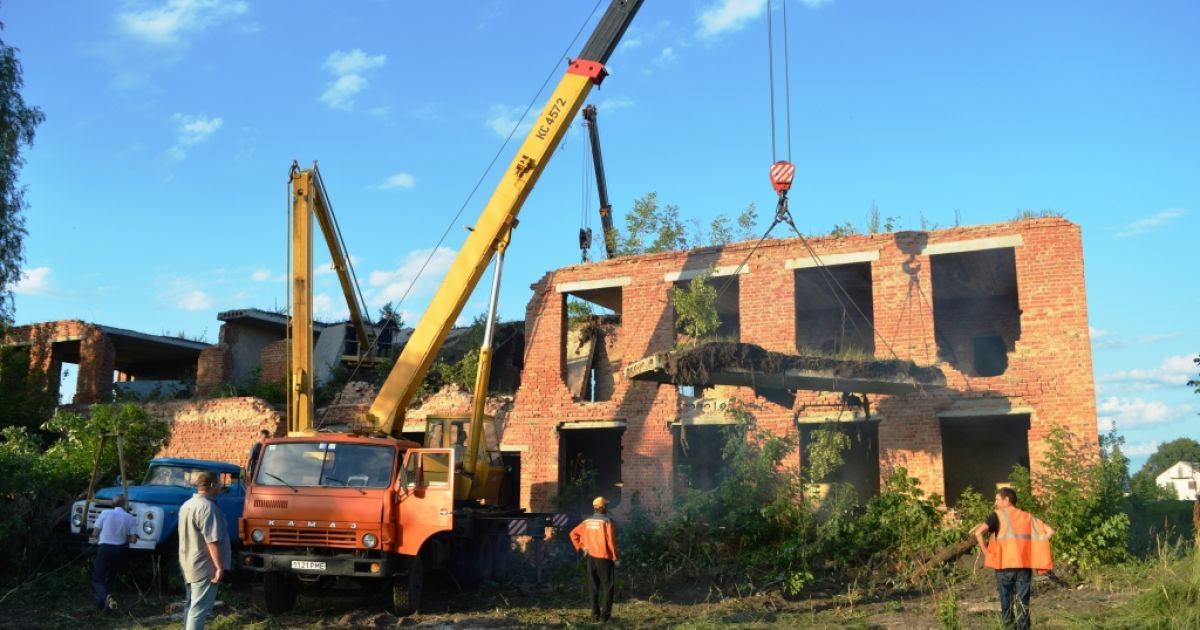 Подробиці загибелі трьох дітей під завалами недобудови в Ніжині: четвертому підлітку вдалося врятуватися