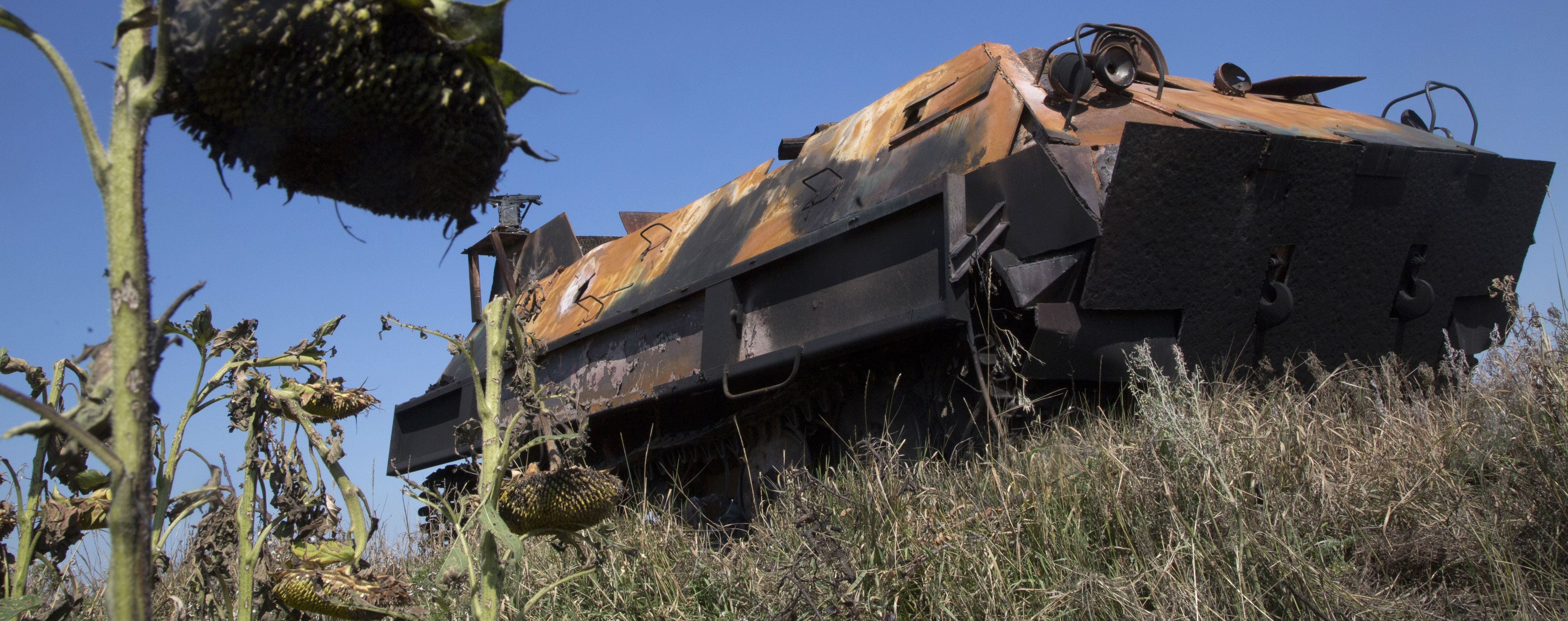 Бойовики на Донбасі посилили обстріли. Вісім військових поранено