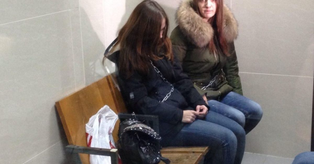 Активісти заблокували приміщення Подільського відділу поліції. / © Громадське ТБ