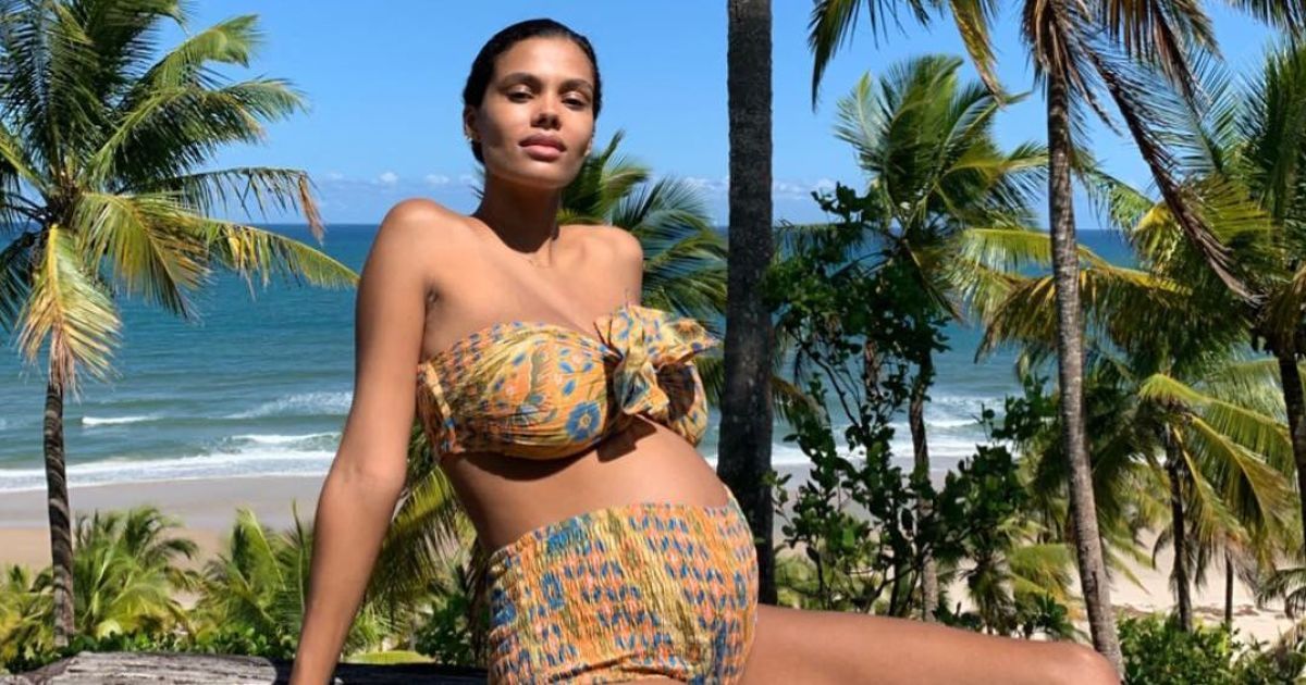 Вагітна Тіна Кунакі у купальнику показала відео поцілунку з Венсаном Касселем