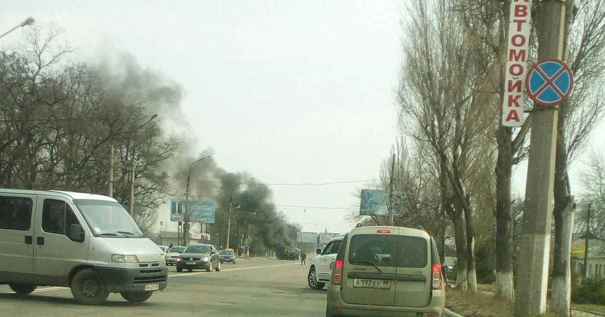 В окупованій Макіївці після ДТП згорів військовий "Урал" – соцмережі