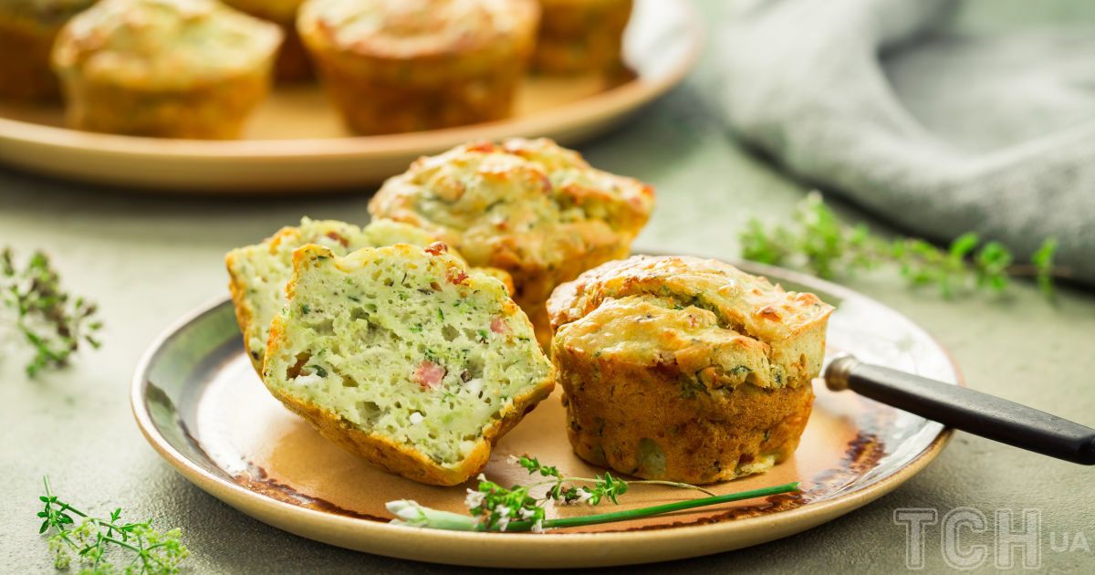 Капустные кексы с колбасой