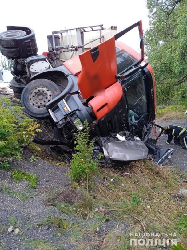 Масова ДТП на Черкащині: двоє водіїв померли у лікарні