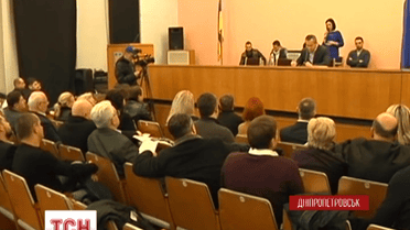 Депутаты Днепропетровского городского совета собрались на сессию в 6 утра