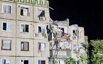 Росія завдала потужного удару по Нікополю: місто без води, зруйновано житлові будинки (фото)