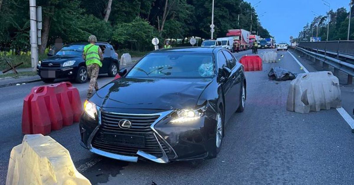 На блокпосту в Киеве судья сбил нацгвардейца насмерть – фото с места ДТП