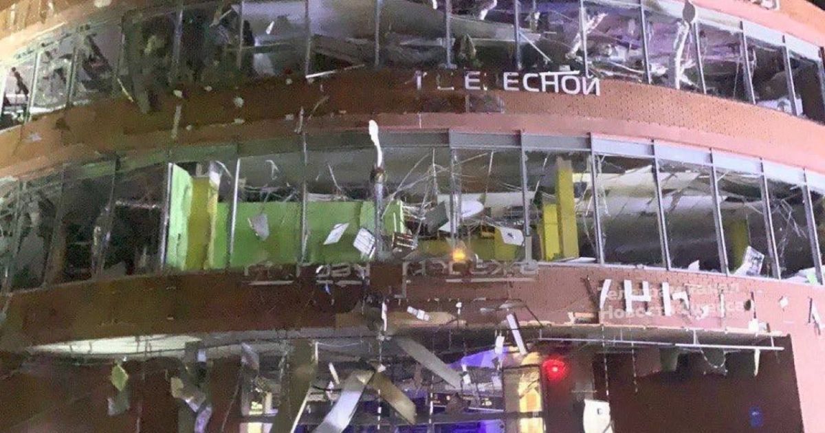 Фото з місця ракетного удару по Одесі 14 червня / Фото: ДСНС, з відкритих джерел