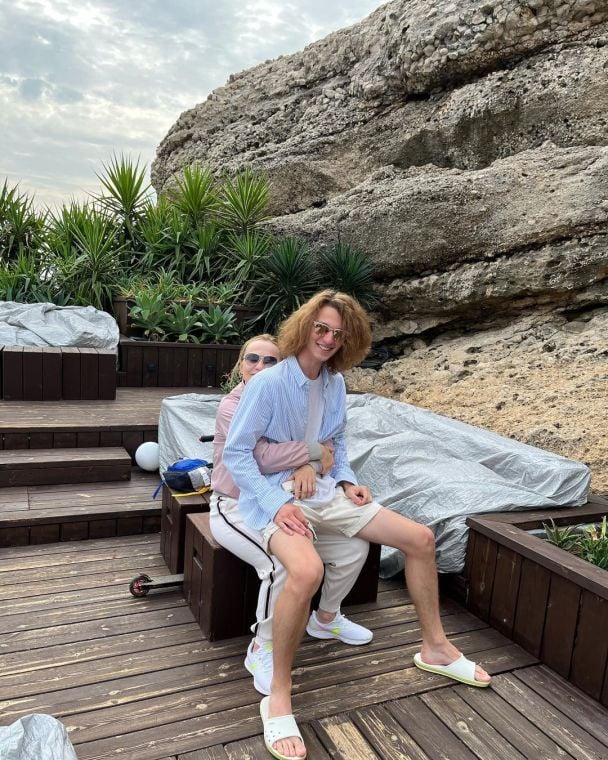 Альбіна Джанабаєва з сином / © instagram.com/albinadzhanabaeva