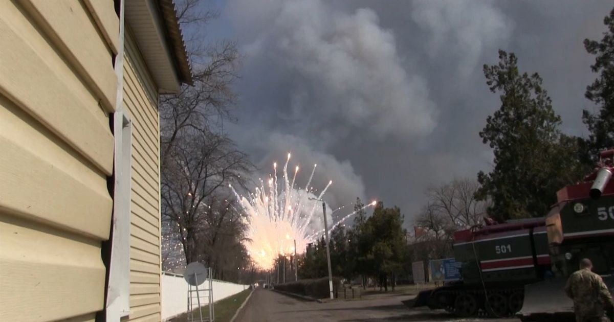 Пожежні танки та близько тисячі військових: у Міноборони показали роботу саперів у Балаклії