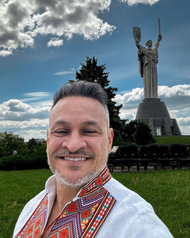 Зірки вітають з Днем Києва