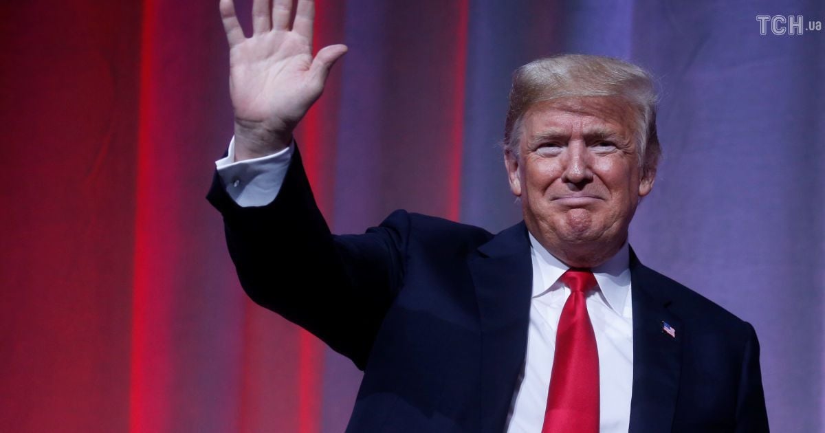 Связь с РФ: Трамп хочет, чтобы в суде допросили сотрудников ФБР и Минюста