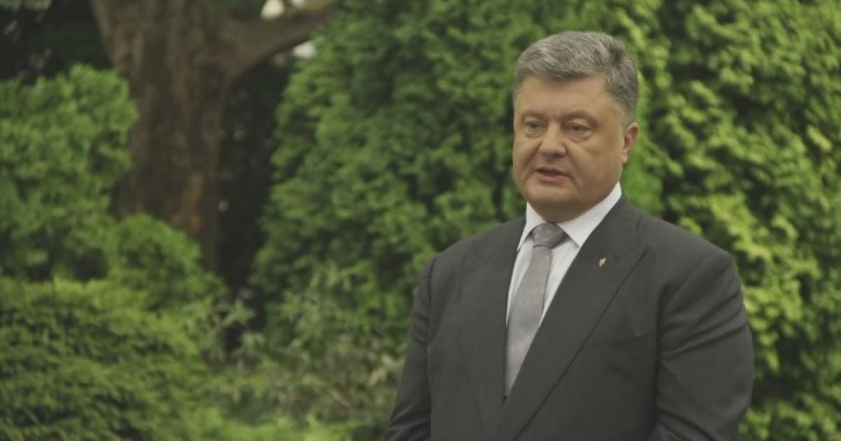 Порошенко рассказал, как ездил в Крым на переговоры во время аннексии полуострова
