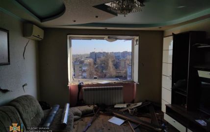 Повилітали вікна й речі: у Покровську в багатоповерхівці прогримів вибух, є постраждалий (фото)