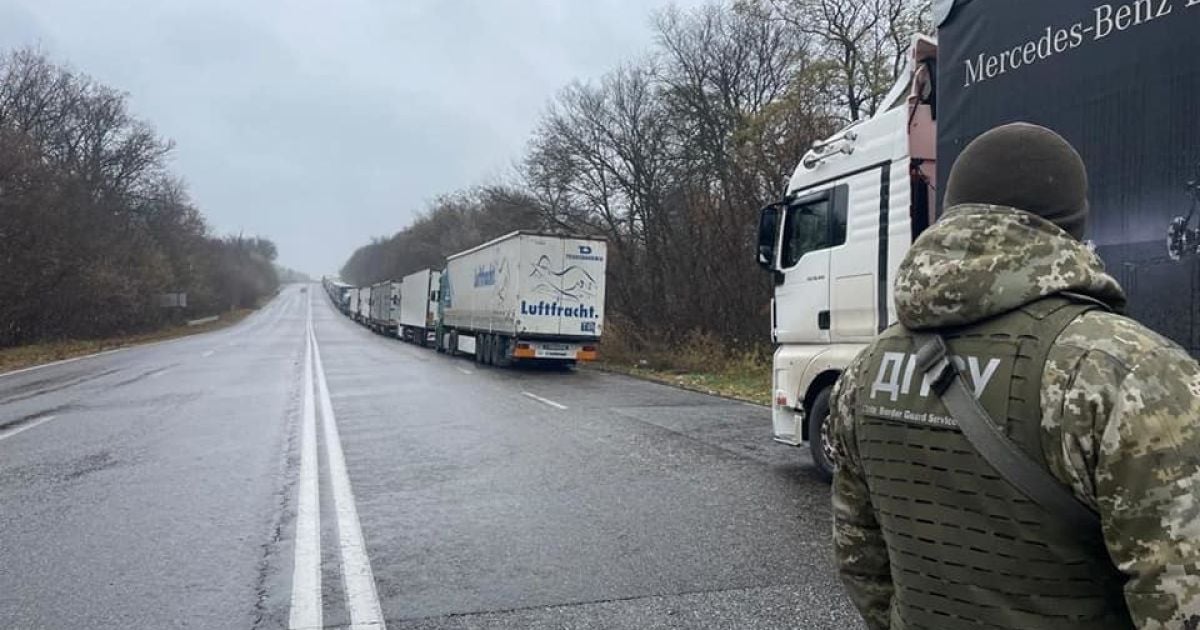 Чоловіки під виглядом далекобійників втікають до ЄС: експерт пояснив, чому ця схема недієва