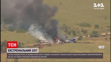 Новини світу: у Техасі розбився літак, на облавку якого була 21 людина