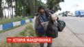 Путешественник хочет пешком добраться к морю, а пока расположился на трассе у Винницы