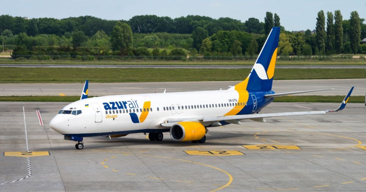 Государственная авиационная служба разрешила Azur Air Ukraine летать по семи направлениям